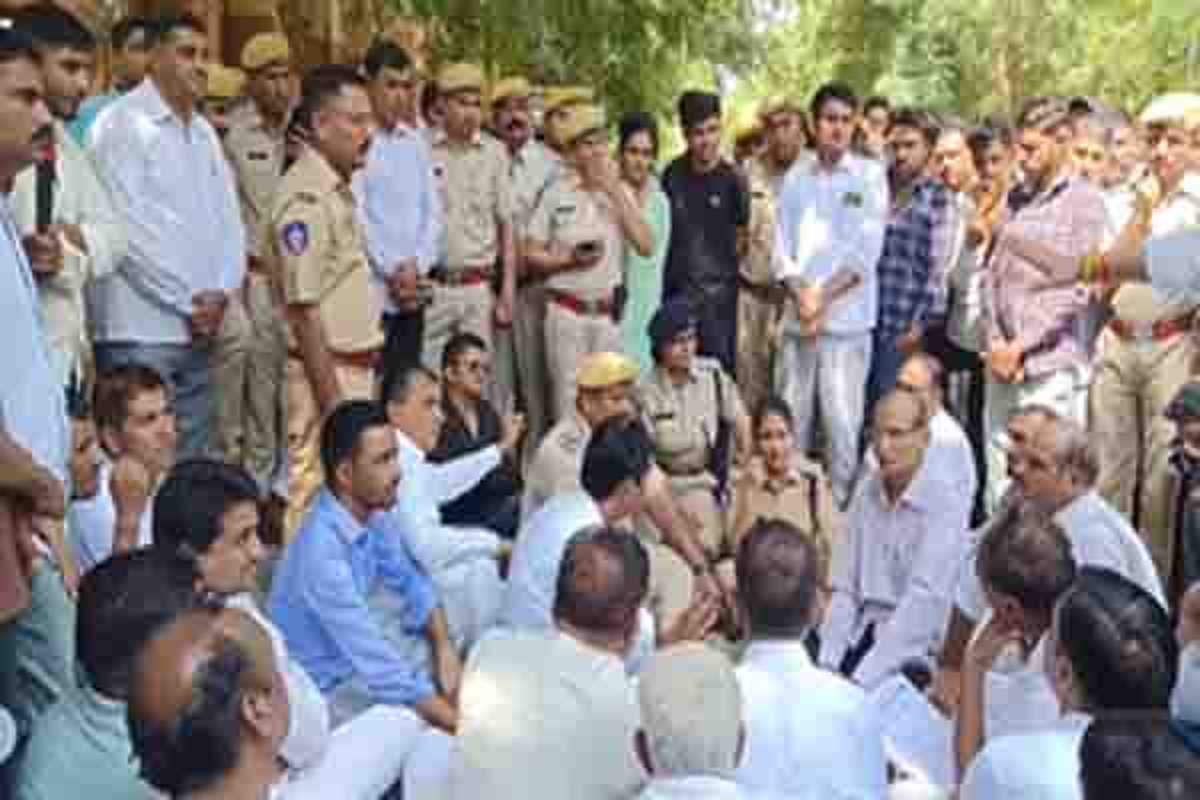 प्रियंका बिश्नोई की मौत के मामले में अस्पताल प्रशासन पर एफआईआर दर्ज करने की मांग